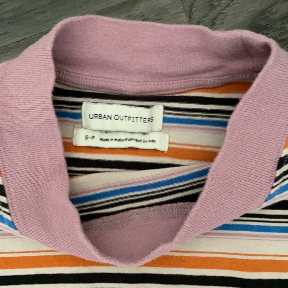 Urban Outfitters Crew Neck Shirt - Picture 2 of 3